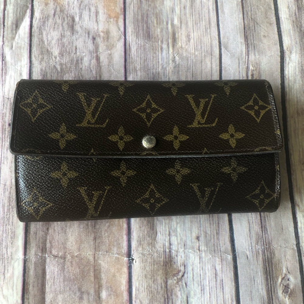 Louis Vuitton Sarah long Bifold wallet